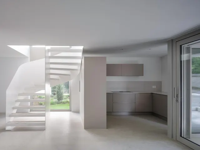 Küche und Treppe im Neubau